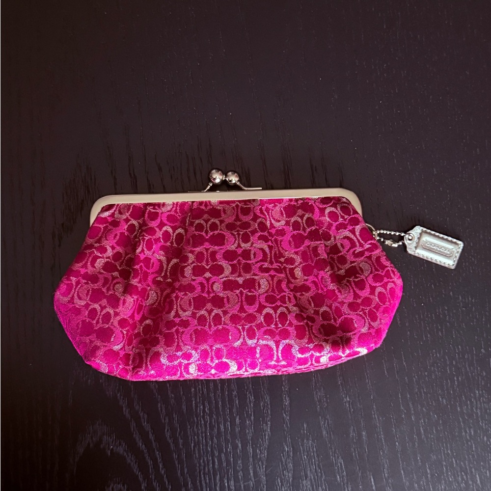 Coach Vintage Pink Kisslock Frame Wristlet Clutch